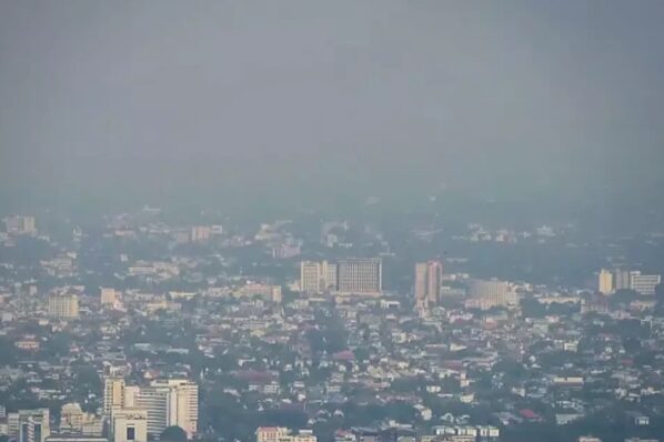 Tuhansia sairaalaan ilmansaasteiden vuoksi Chiang Maissa