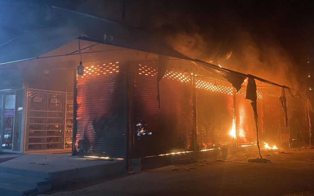 Tulipalo tuhosi kauppaliikkeitä Patongissa